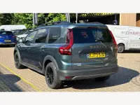 Second-hand Dacia Jogger Extreme 2023 Verde Monovolum