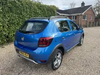 Begagnad Dacia Sandero Essentiel 90 HK (66 kW) 2018 Blå Halvkombi