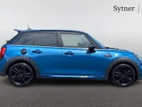 Gebraucht Mini Cooper S Hatch 176 PS (129 kW) 2022 Blau Kleinwagen