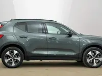 Usado Volvo XC40 Plus 2025 Verde SUV