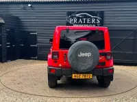 Used Jeep Wrangler 200 HP (147 kW) 2015 Red SUV