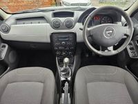 Usado Dacia Duster Lauréate 110 HP (80 kW) 2013 Prateado SUV