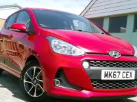 Used Hyundai i10 Premium 66 HP (48 kW) 2017 Red Hatchback