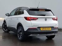 Used Vauxhall Grandland X Design Edition 130 HP (95 kW) 2019 White SUV