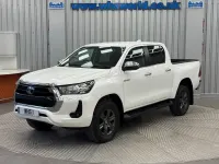 Usado Toyota HiLux 150 HP (110 kW) 2023 Branco Pickup