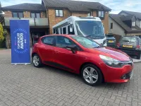 Used Renault Clio Play 75 HP (55 kW) 2016 Red Hatchback