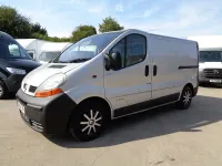 Used Renault Trafic 2005 Silver MPV