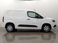 Second-hand Vauxhall Combo Sportive 101 CP (74 kW) 2020 Alb Monovolum