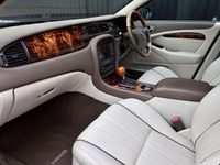 Used Jaguar S-Type SE 206 HP (151 kW) 2007 Black Sedan