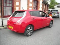 Used Nissan Leaf Tekna 80 kW (109 HP) 2017 Red Hatchback