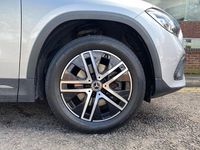 Usado Mercedes GLA200 150 HP (110 kW) 2021 Prateado SUV