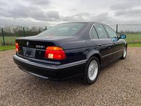 Begagnad BMW 528 2000 Blå Sedan
