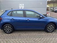 Used VW Polo Life 95 HP (69 kW) 2024 Blue Hatchback