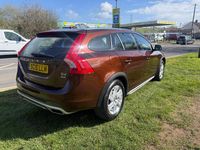 Used Volvo V60 CC SE 190 HP (139 kW) 2015 Bronze Estate