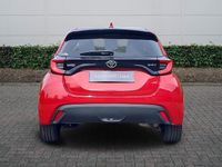 Second-hand Toyota Yaris Hybrid Design 2024 Roșu Hatchback