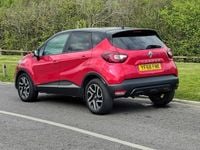 Used Renault Captur Iconic 90 HP (66 kW) 2018 Red/black SUV