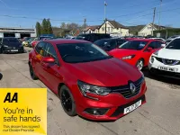 Used Renault Mégane Dynamique 130 HP (95 kW) 2017 Red Hatchback
