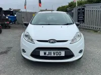 Used Ford Fiesta Zetec 82 HP (60 kW) 2011 White Hatchback