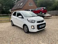 Used Kia Picanto 68 HP (50 kW) 2015 White Hatchback