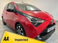 Usado Toyota Aygo Trend 72 CV (52 kW) 2020 Rojo Utilitario