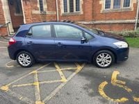 Used Toyota Auris 132 HP (97 kW) 2012 Blue Hatchback