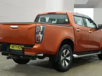 Used Isuzu D-Max 163 HP (119 kW) 2021 Orange Pickup