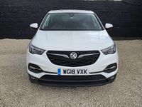 Used Vauxhall Grandland X S 130 HP (95 kW) 2018 White SUV