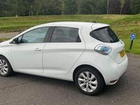Used Renault Zoe Dynamique 64 kW (88 HP) 2013 White Hatchback