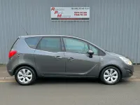 Begagnad Vauxhall Meriva 100 HK (73 kW) 2010 Grå Minibuss