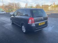 Second-hand Vauxhall Zafira Design Edition 115 CP (84 kW) 2012 Gri Monovolum