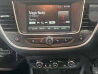 Second-hand Vauxhall Crossland X 81 CP (59 kW) 2017 Alb SUV