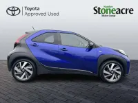 Usado Toyota Aygo X 72 HP (52 kW) 2024 Azul SUV