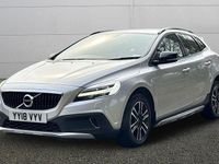 Usado Volvo V40 Plus 152 HP (111 kW) 2018 Prateado Citadino