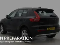 Begagnad Volvo XC40 Core 163 HK (119 kW) 2022 Svart SUV