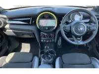 Begagnad Mini John Cooper Works Comfort 231 HK (169 kW) 2019 Svart Halvkombi