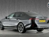 Gebraucht BMW 520 M Sport 205 PS (150 kW) 2025 Grau