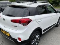 Used Hyundai i20 Active 101 HP (74 kW) 2017 White Hatchback