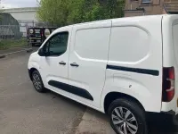 Begagnad Vauxhall Combo 100 HK (73 kW) 2021 Vit Minibuss