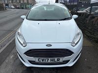 Used Ford Fiesta Zetec 82 HP (60 kW) 2017 White Hatchback