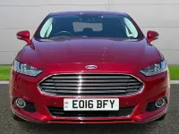 Usado Ford Mondeo Titanium 190 HP (139 kW) 2016 Vermelho Sedan
