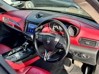 Used Maserati Levante 275 HP (202 kW) 2018 Grey SUV