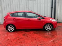 Used Ford Fiesta Zetec 82 HP (60 kW) 2012 Red Hatchback