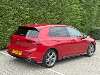 Begagnad VW Golf VII R-line 150 HK (110 kW) 2021 Röd Halvkombi