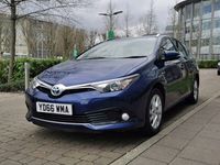 used Toyota Auris Hybrid 