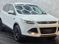 Käytetty Ford Kuga Titanium 140 HP (102 kW) 2014 Valkoinen Katumaasturi