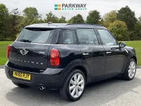 Used Mini Cooper Countryman 120 HP (88 kW) 2016 Absolute black SUV