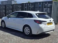 Second-hand Toyota Corolla Design 122 CP (89 kW) 2020 Alb Break