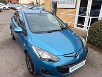 Begagnad Mazda 2 84 HK (61 kW) 2011 Blå Halvkombi