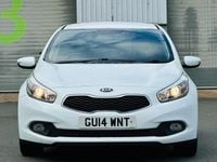 Begagnad Kia Ceed 2014 Vit Halvkombi