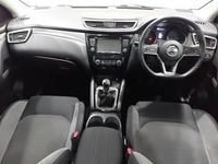 Used Nissan Qashqai N-Connecta 110 HP (80 kW) 2017 Silver SUV